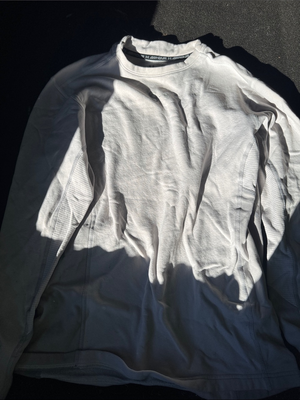 Under Armour White Long-Sleeve Crew Performance Tee